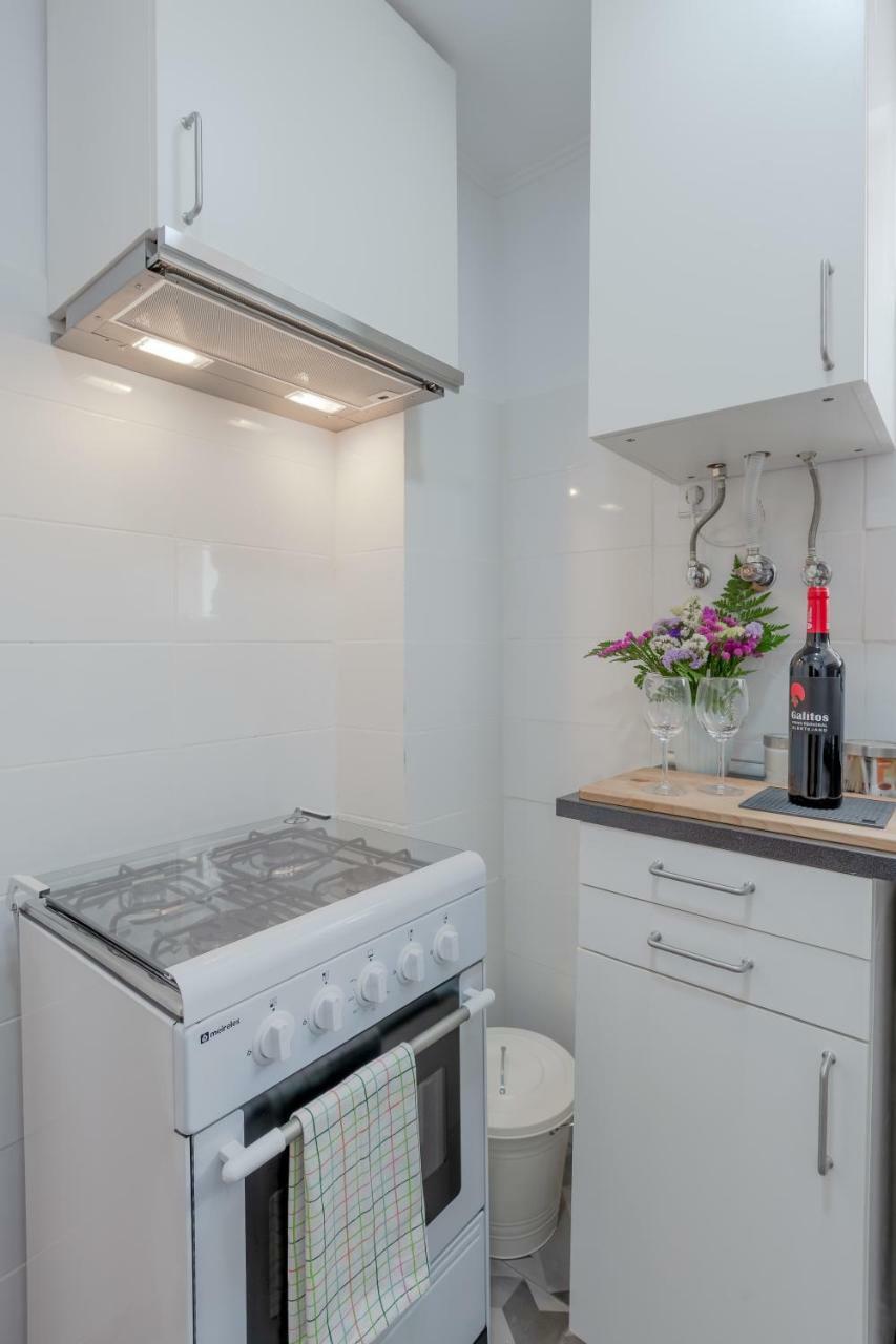 Sunny Apartment With Patio, By Timecooler Lisboa Ngoại thất bức ảnh